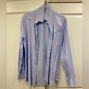Slim fit light blue patterned dress shirt. RW&Co. 15.5 size neck. Unique pattern